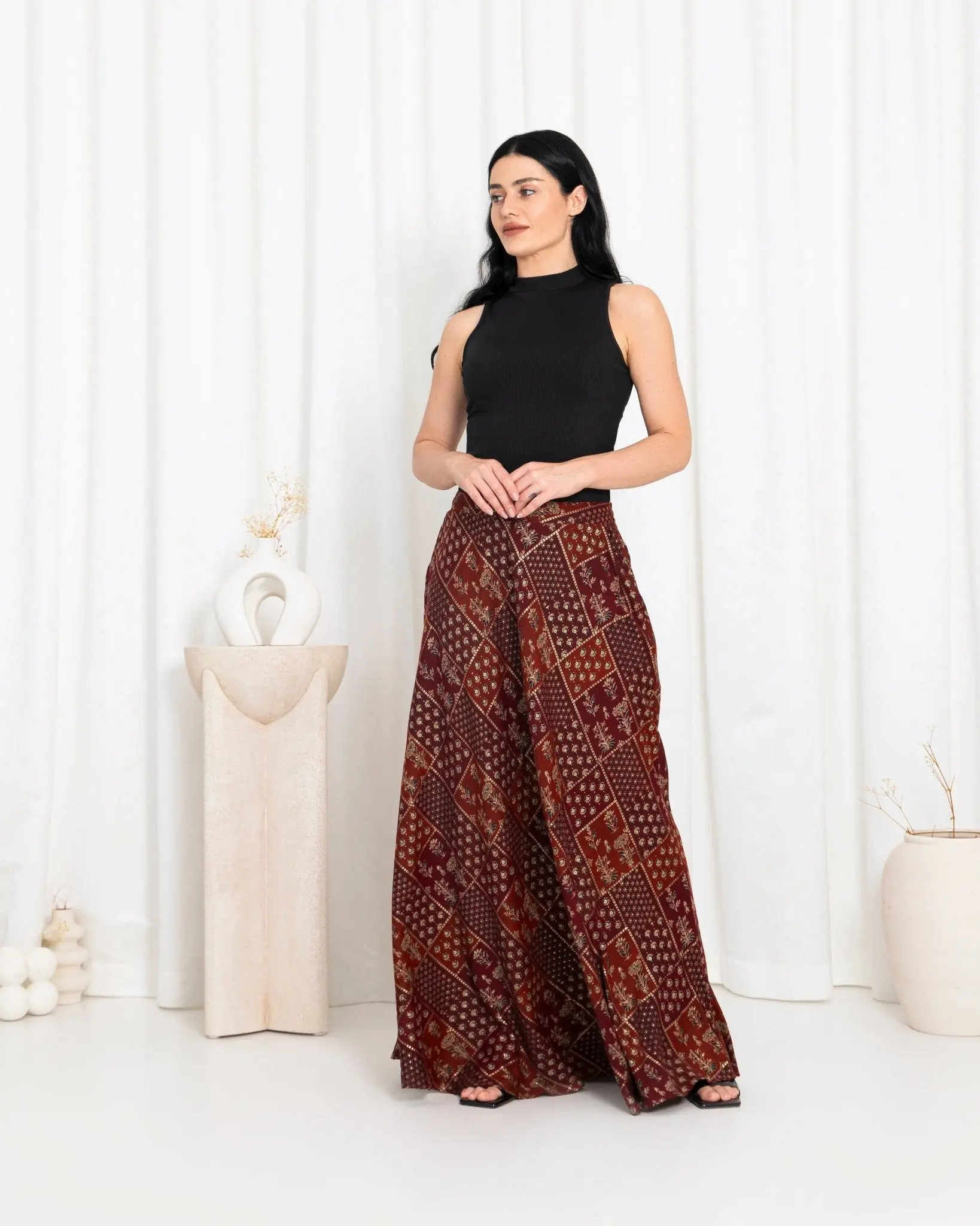Maroon Floral Check Skirts, photo 2